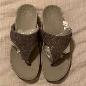 Vionic sparkly platform sandals